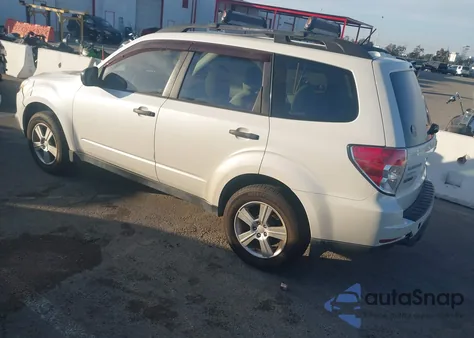 2013 Subaru Forester 2.5X z USA, uszkodzony, nr VIN JF2SHABC9DG406582
